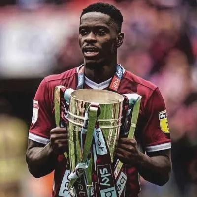 Axel Tuanzebe Là Ai? Tiểu Sử Và Sự Nghiệp Cầu Thủ CLB MU