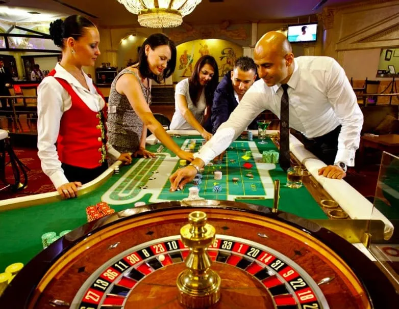 Casino Là Gì? Sự Ảnh Hưởng Của Casino Trong Xã Hội Hiện Đại