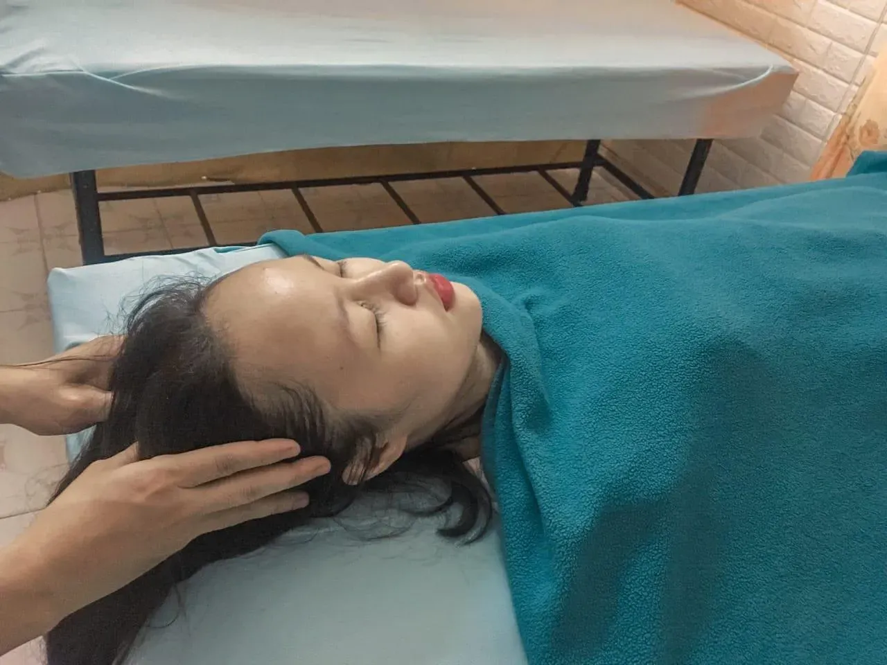 Top 10 Địa Chỉ Massage Người Mù Hà Nội Không Thể Bỏ Qua