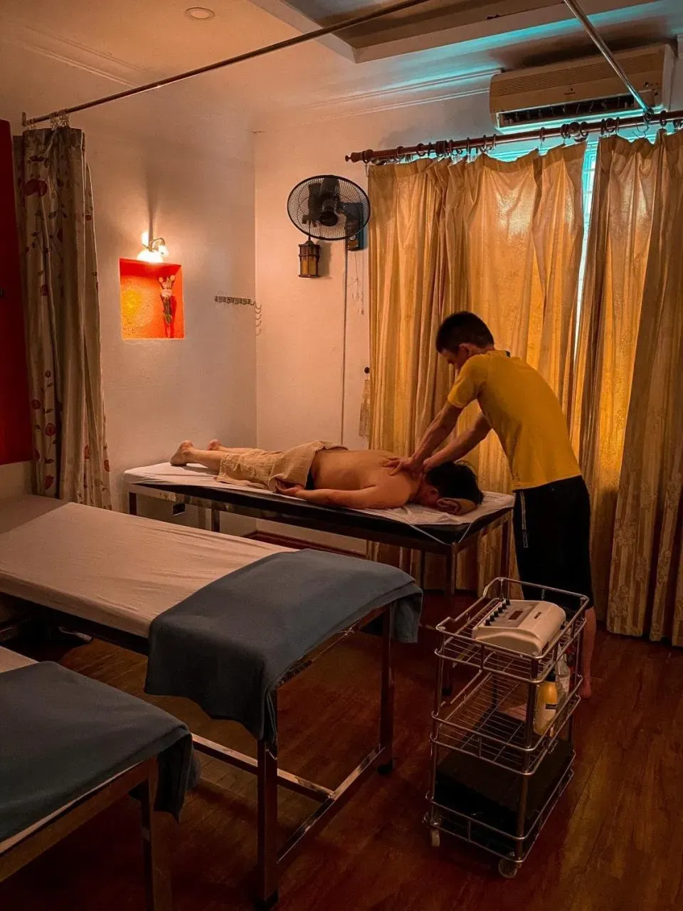 Top 10 Địa Chỉ Massage Người Mù Hà Nội Không Thể Bỏ Qua