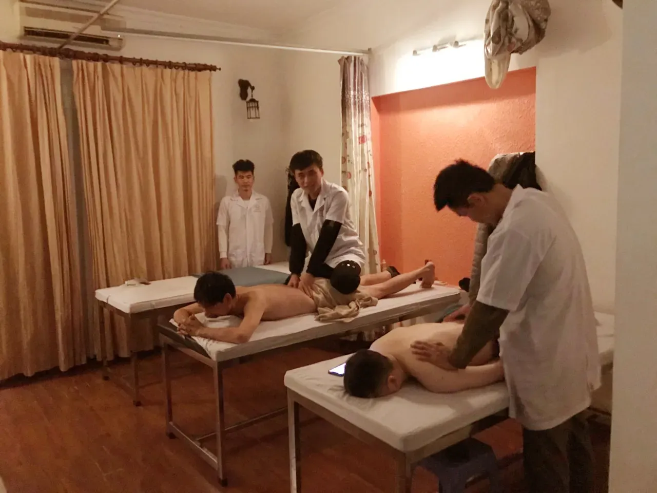 Top 10 Địa Chỉ Massage Người Mù Hà Nội Không Thể Bỏ Qua