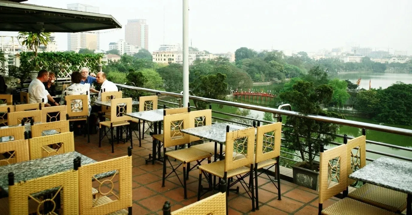 Top +10 Quán Cafe Trên Cao Hà Nội View Ngắm Trọn Thành Phố