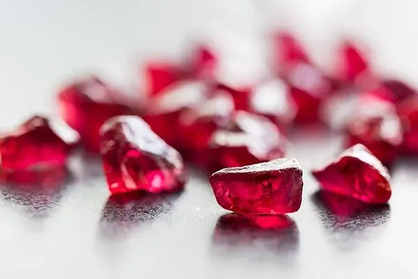 Top 8+ Cách Nhận Biết Đá Ruby Đơn Giản & Chính Xác Nhất